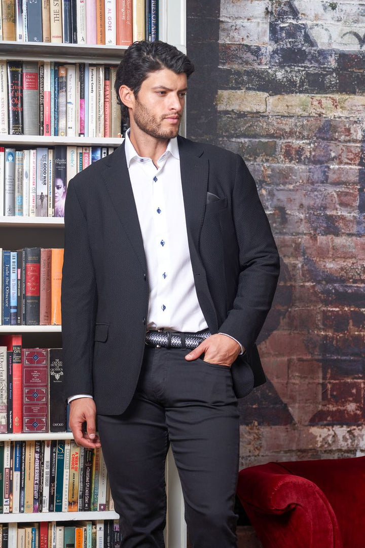 ODYSSEY JACKET IN BLACK